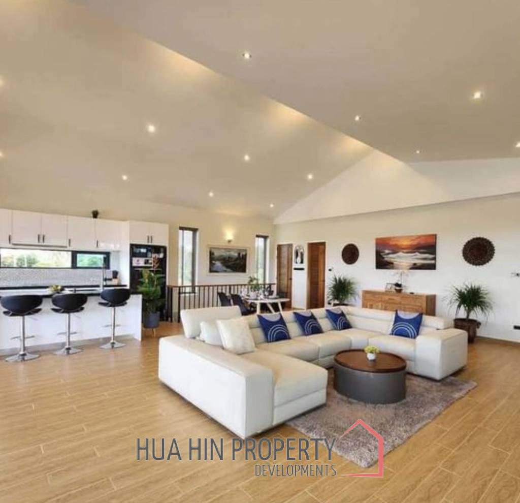 2 STOREY VILLA  : 4 beds pool villa on soi 112