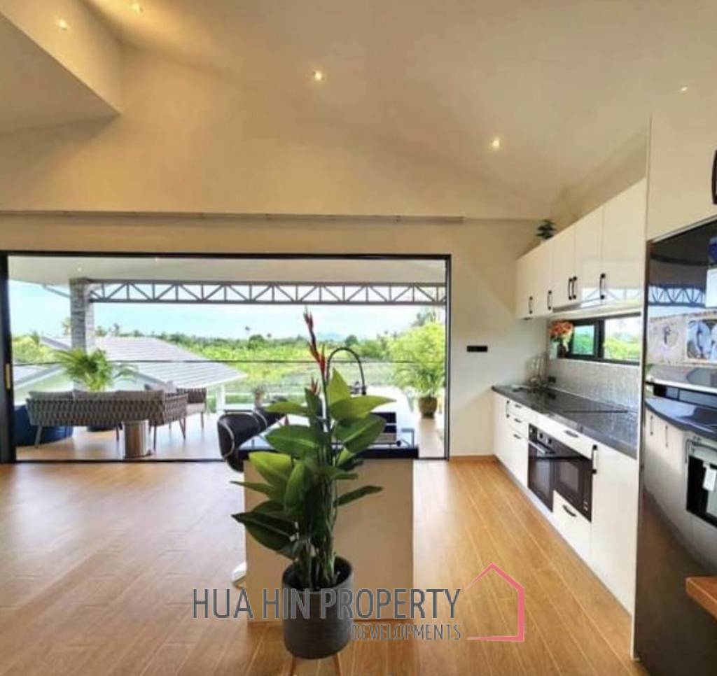 2 STOREY VILLA  : 4 beds pool villa on soi 112