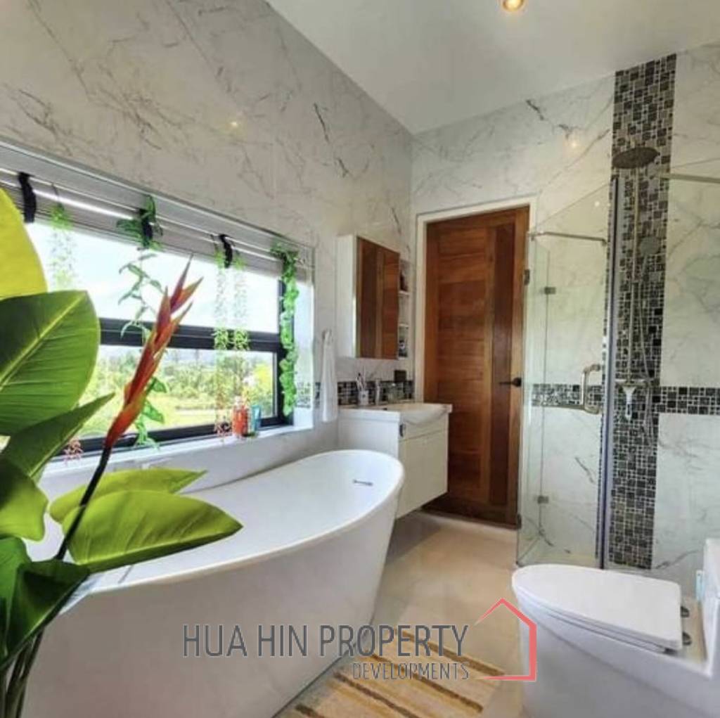 2 STOREY VILLA  : 4 beds pool villa on soi 112