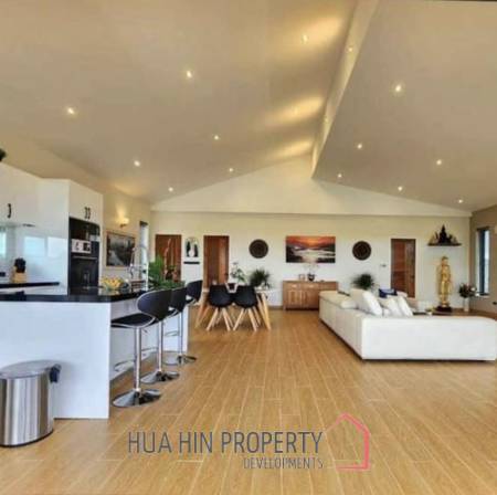 2 STOREY VILLA  : 4 beds pool villa on soi 112