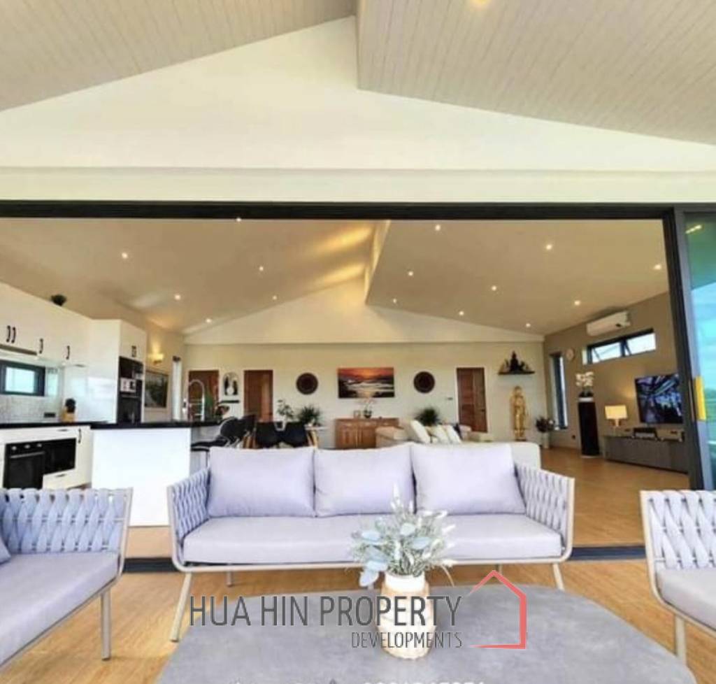 2 STOREY VILLA  : 4 beds pool villa on soi 112
