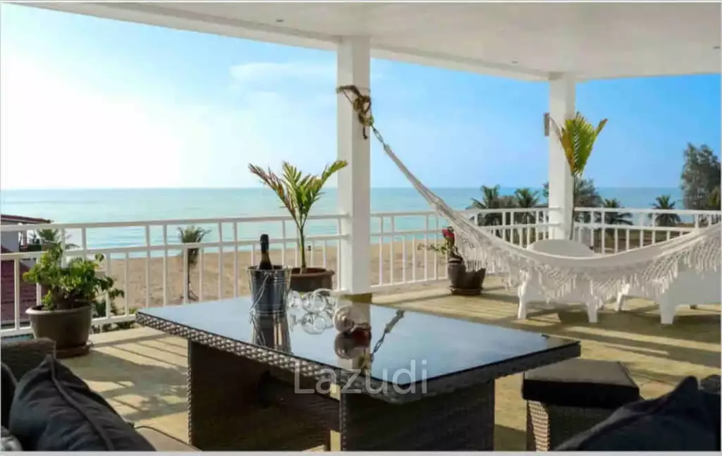 Luxurious 6 Bed Beachfront Villa in Huay Yang