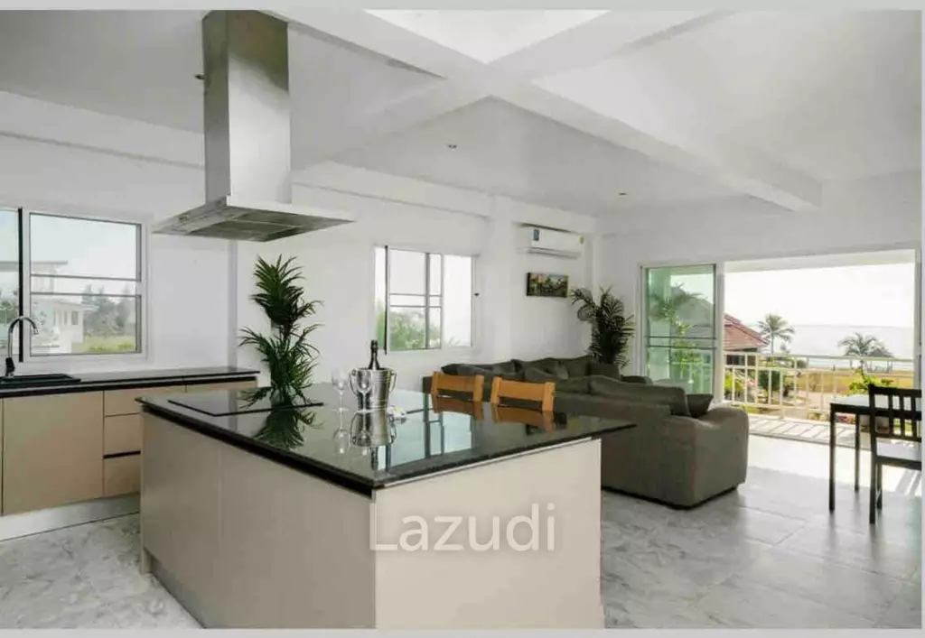 Luxurious 6 Bed Beachfront Villa in Huay Yang