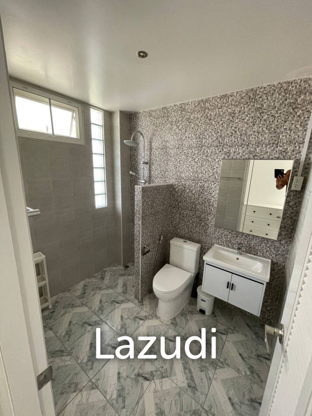 Luxurious 6 Bed Beachfront Villa in Huay Yang