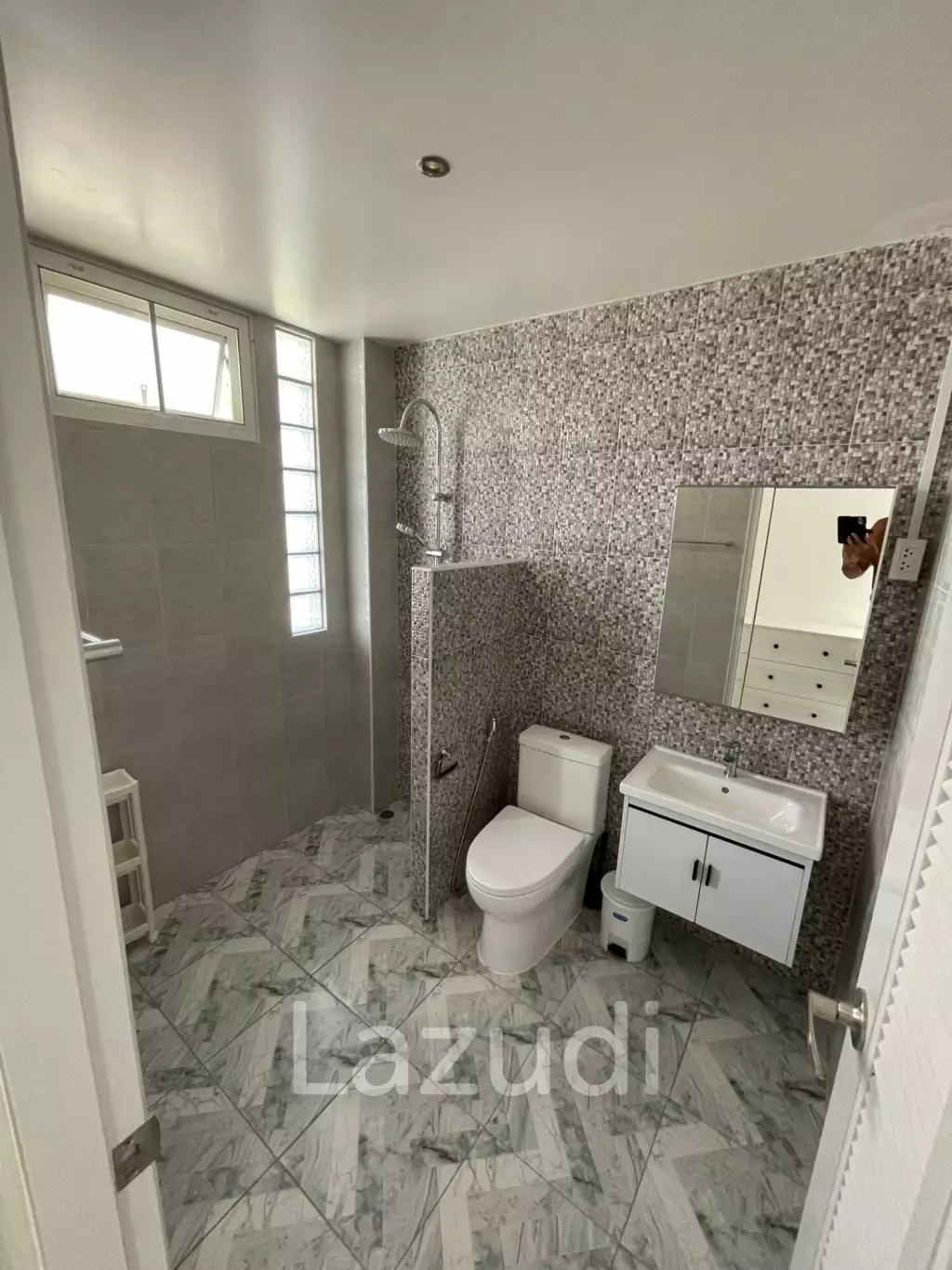 Luxurious 6 Bed Beachfront Villa in Huay Yang