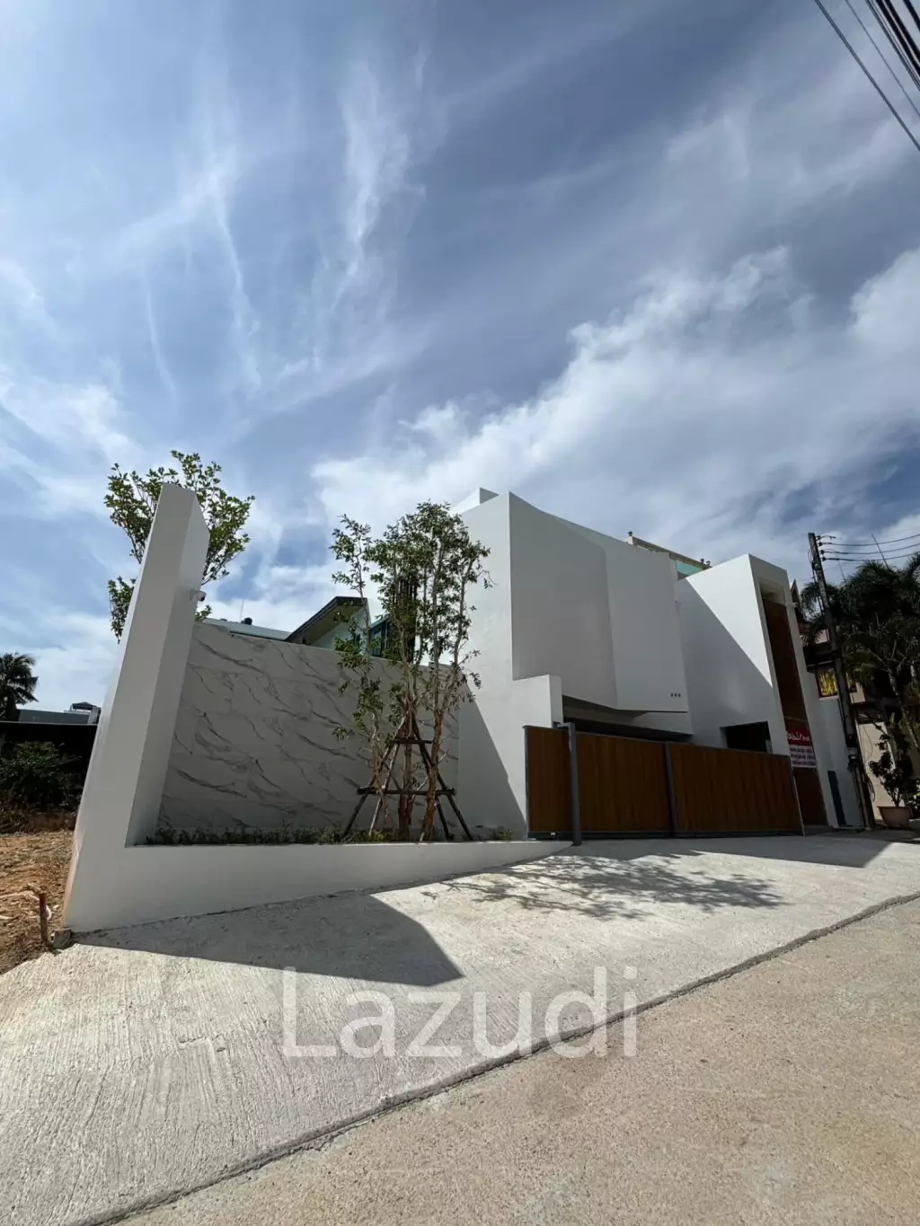 Brand New 3-Bedroom Villa For Sale In Soi Saiyuan, Rawai
