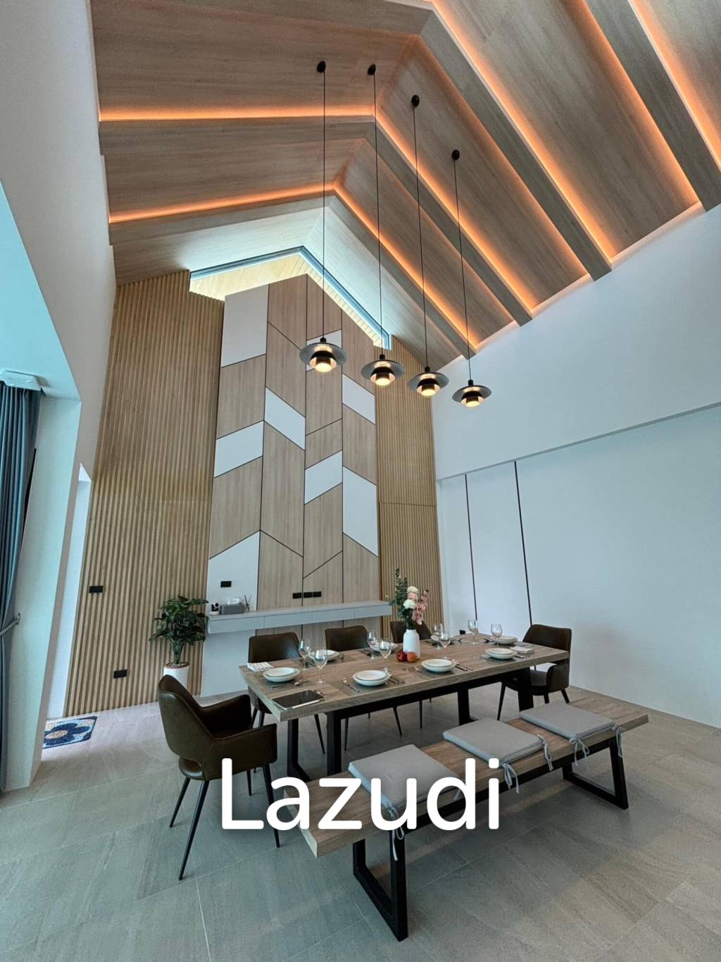 Brand New 3-Bedroom Villa For Sale In Soi Saiyuan, Rawai