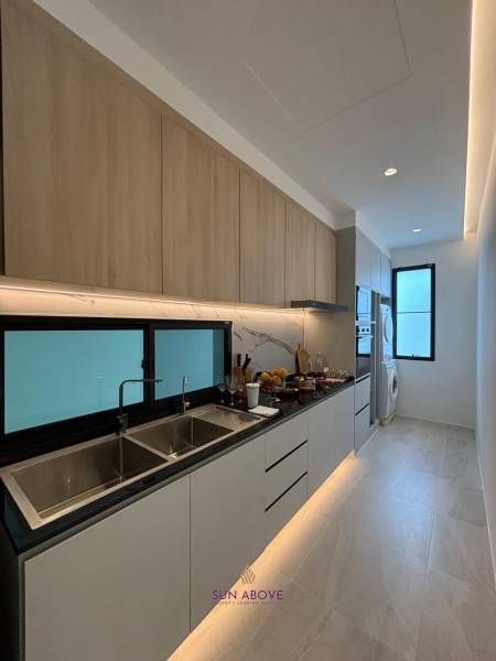 Brand New 3-Bedroom Villa For Sale In Soi Saiyuan, Rawai