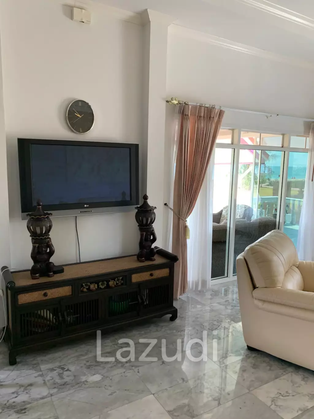 4 Bed Beachfront villa at Huay Yang