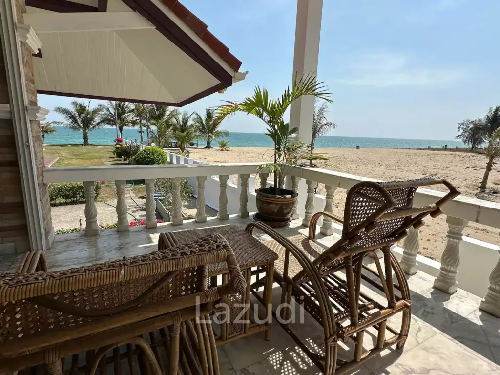 4 Bed Beachfront villa at Huay Yang