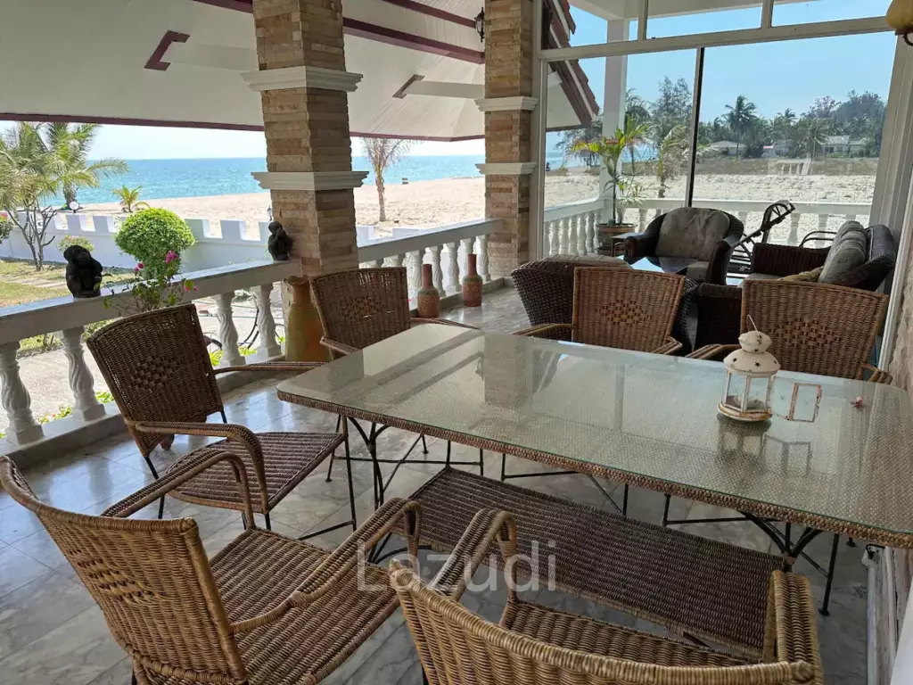 4 Bed Beachfront villa at Huay Yang