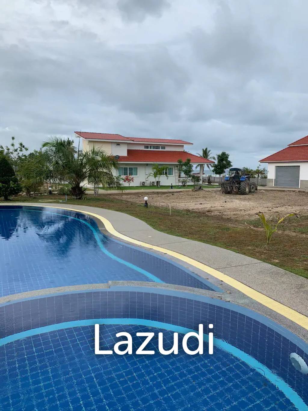 4 Bed Beachfront Villa in Huay Yang with Ocean View