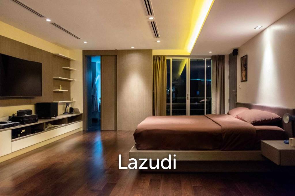 3-Story Home Office Building for Sale Near Central Phuket