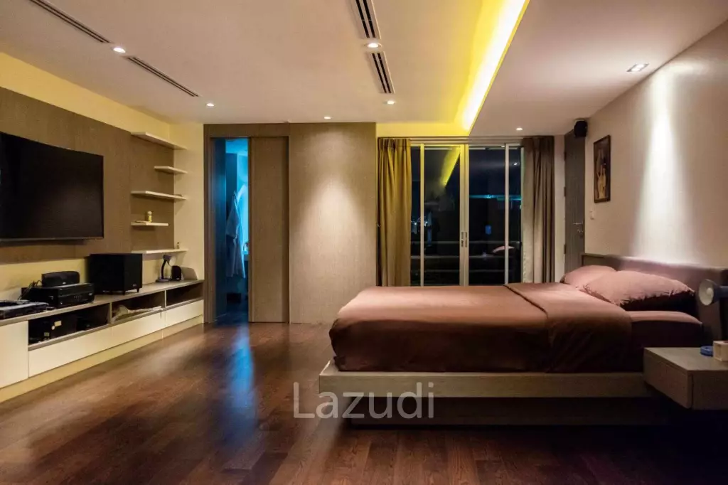 3-Story Home Office Building for Sale Near Central Phuket