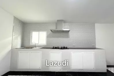 3 Beds 2 Baths 150 SQ.M. House in Dham Samakkee