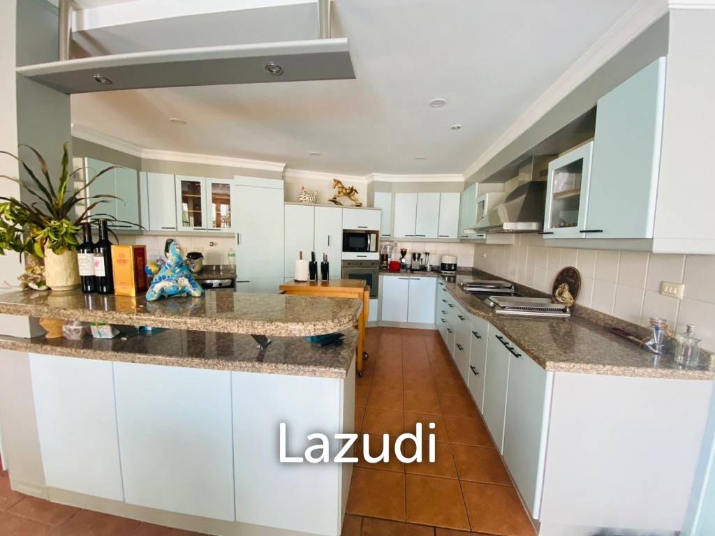 5 Beds 6 Baths 635 SQ.M. Suwattana Garden Homes