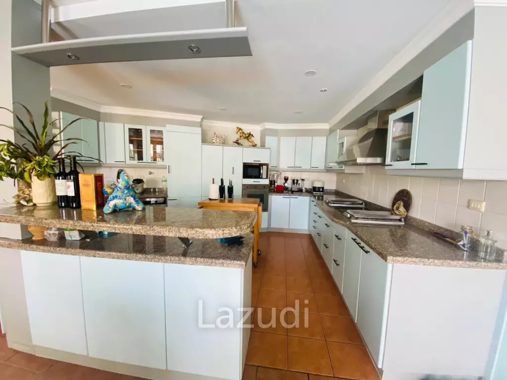 5 Beds 6 Baths 635 SQ.M. Suwattana Garden Homes