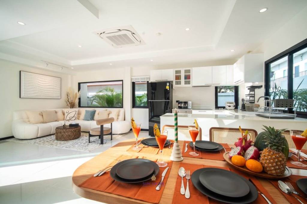 Luxurious 4-Bedroom Pool Villa for Sale in Soi Saiyuan, Rawai