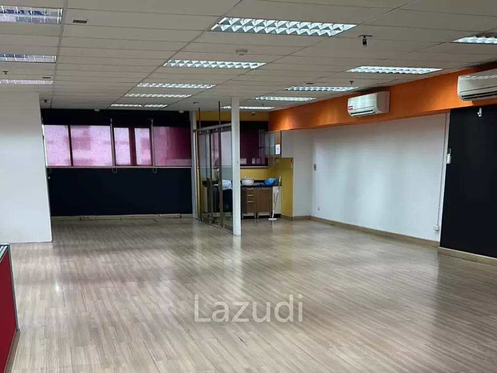 Office Space for rent in Sukhumvit 13