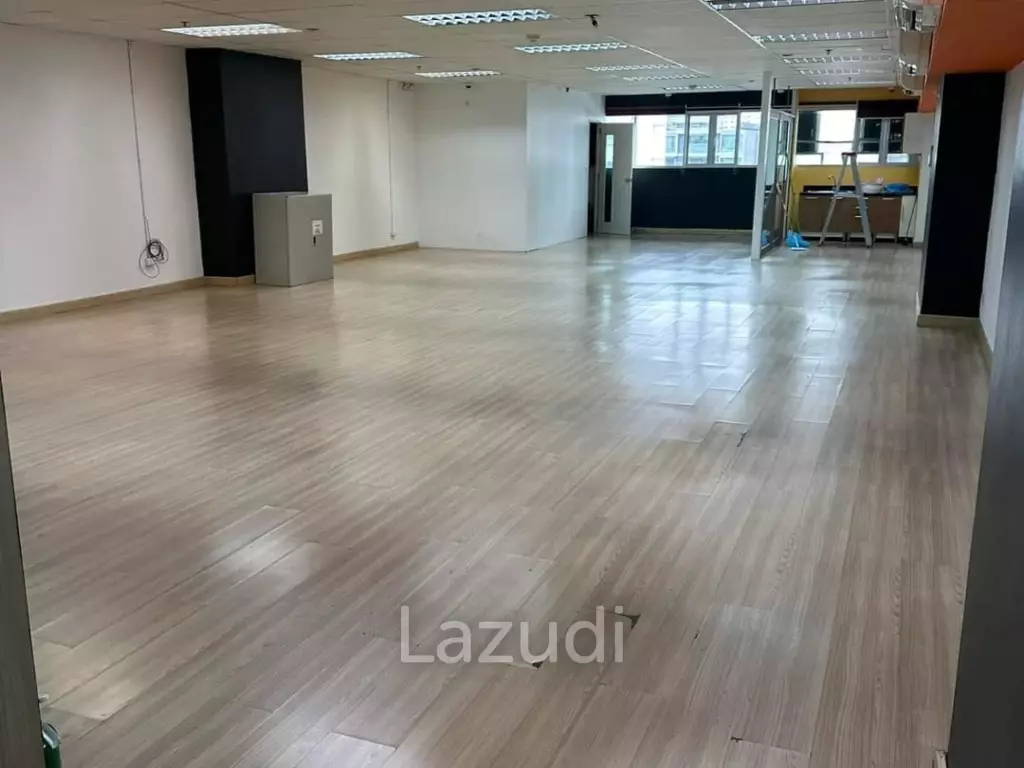 Office Space for rent in Sukhumvit 13
