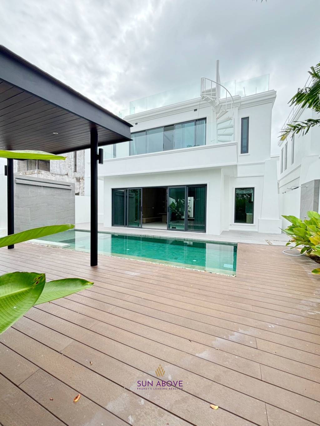 Newly Renovated 3-Bedroom Ivory Pool Villa in Rawai