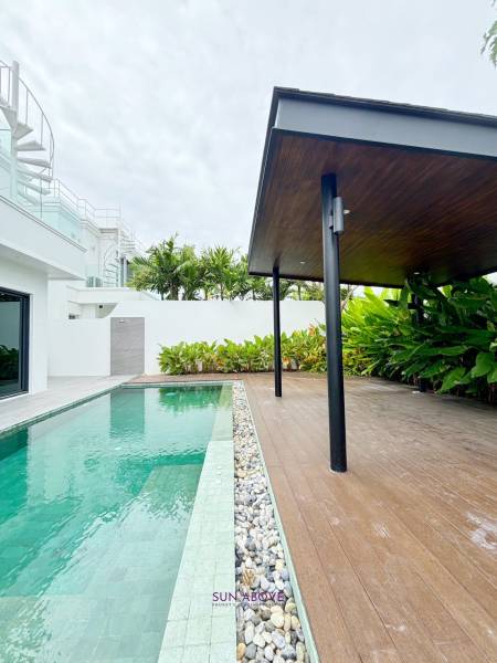 Newly Renovated 3-Bedroom Ivory Pool Villa in Rawai