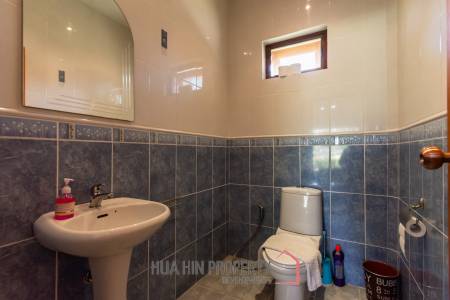 2 Beautiful bungalows, 2 bed each on landscaped garden