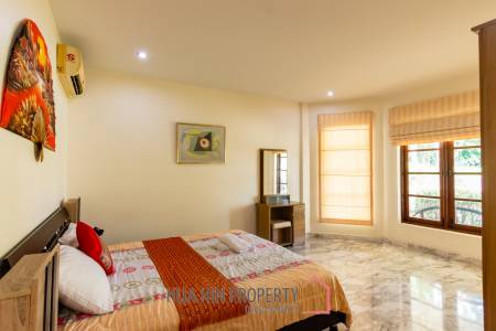 2 Beautiful bungalows, 2 bed each on landscaped garden