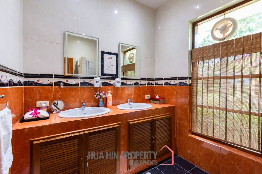 2 Beautiful bungalows, 2 bed each on landscaped garden