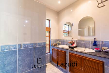 730 metro cuadrado 4 ` 4 Baño Villa de Venta