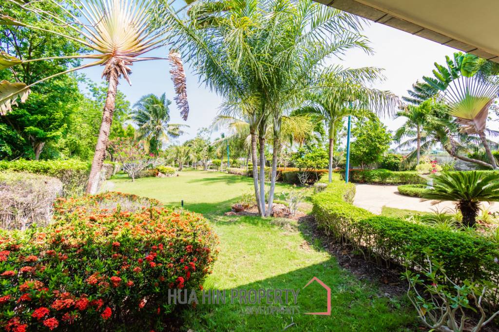 2 Beautiful bungalows, 2 bed each on landscaped garden