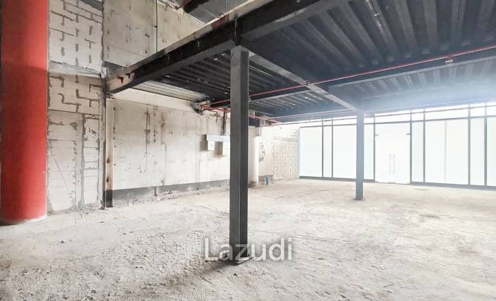 Rare Large Restaurant Space Available: M Floor of Gateway Mall, Ekkamai BTS Entrance!