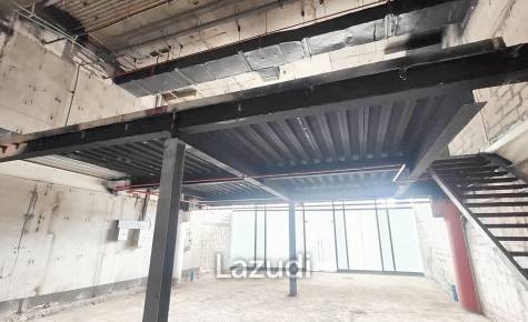 Rare Large Restaurant Space Available: M Floor of Gateway Mall, Ekkamai BTS Entrance!