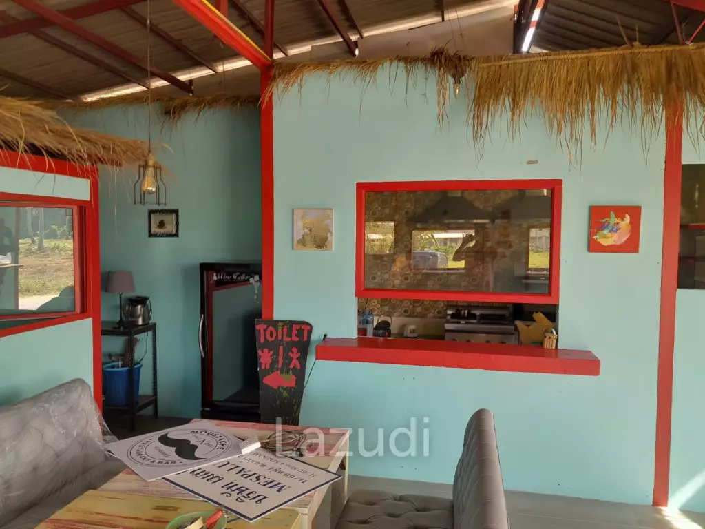 Restaurant with Freehold Land, 600m to the Beach