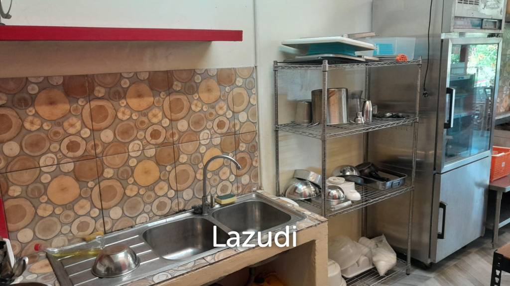 Restaurant with Freehold Land, 600m to the Beach