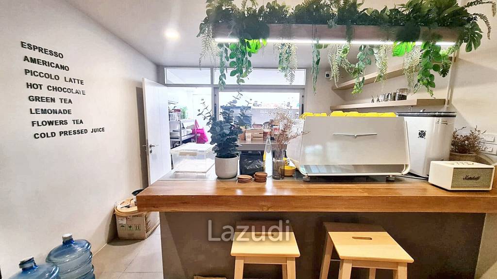 2 Bed 4 Bath 200 SQ.M House in Sukhumvit 41