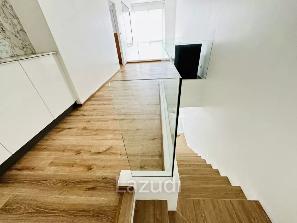 2 Bedroom 2 Bathroom 97 SQ.M Villa Asoke.