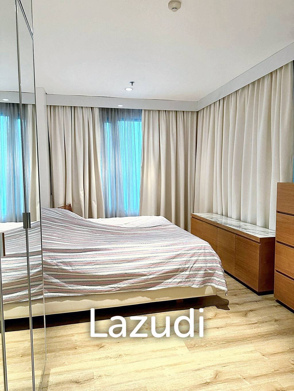2 Bedroom 2 Bathroom 97 SQ.M Villa Asoke.