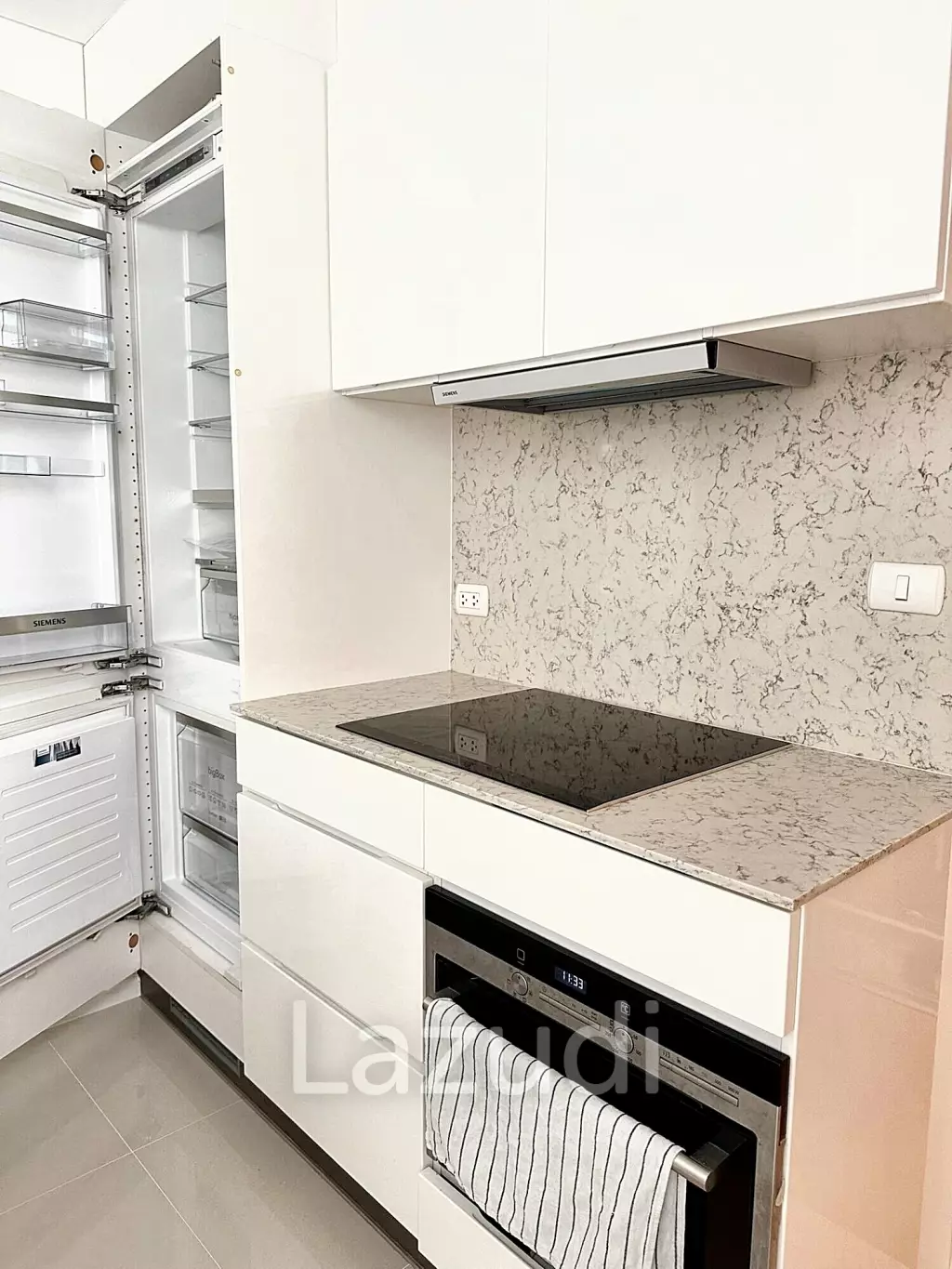 2 Bedroom 2 Bathroom 97 SQ.M Villa Asoke.