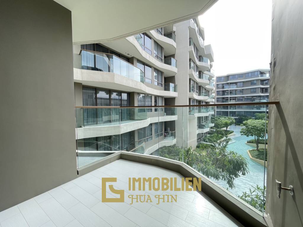 Veranda Residence: 1 Bedroom Luxury Pool View