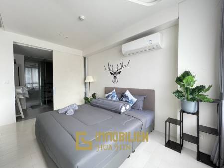 Veranda Residence: 1 Bedroom Luxury Pool View