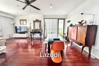 99 sqm high-floor condo in Khlong San Bangkok