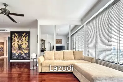 99 sqm high-floor condo in Khlong San Bangkok
