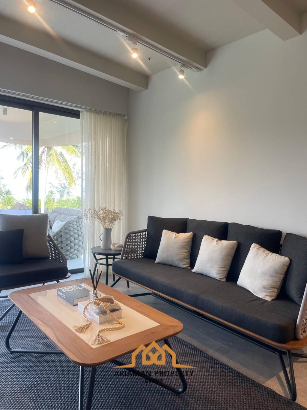 Luxurious Beachside Condo in Choengmon, Ko Samui