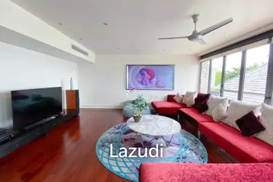 Stunning 5-Bedroom Villa Overlooking Kamala Bay