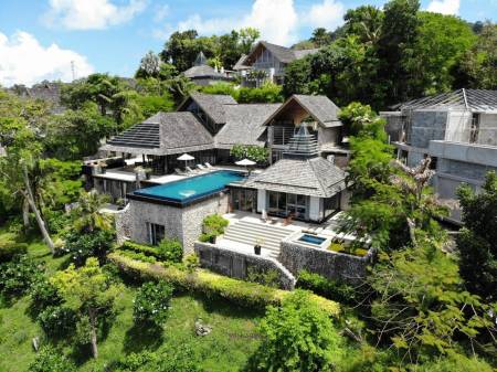 Stunning 5-Bedroom Villa Overlooking Kamala Bay