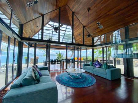 Stunning 5-Bedroom Villa Overlooking Kamala Bay