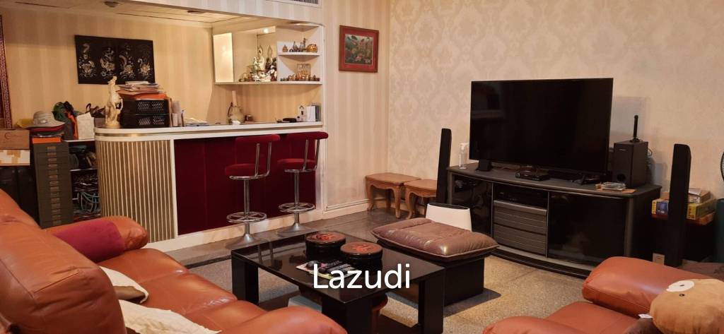 2 Bed 3 Bath  179 SQ.M. at Chidlom Place