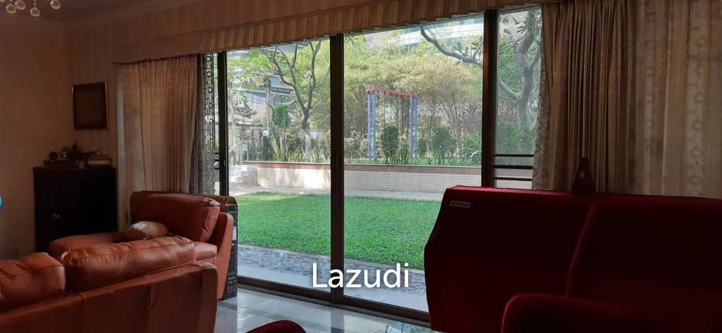 2 Bed 3 Bath  179 SQ.M. at Chidlom Place