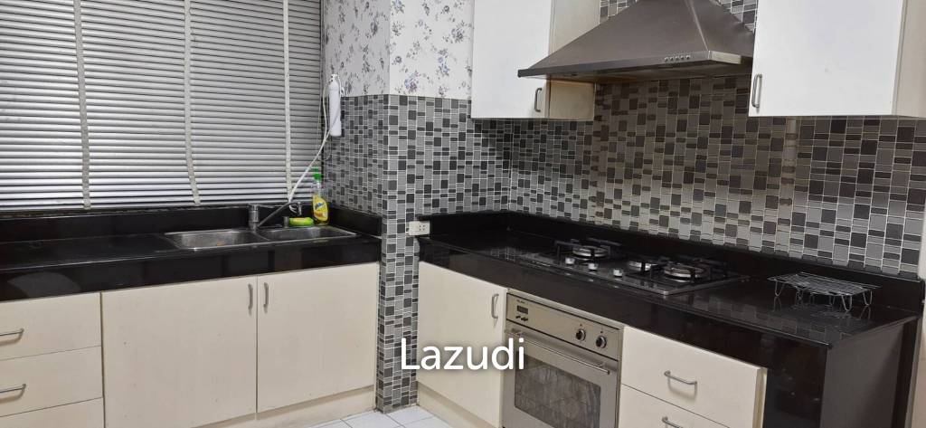 2 Bed 3 Bath  179 SQ.M. at Chidlom Place